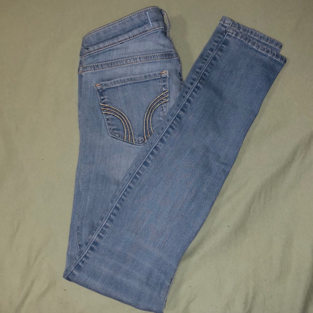 Hollister Low Rise Light Wash Skinny Jeans